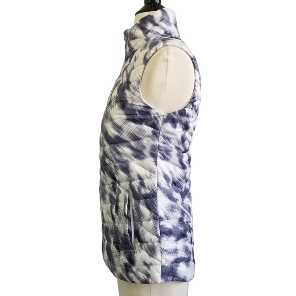 Athleta Altitude Quilted Down Packable Vest In Sapphire Size XS - Picture 8 of 8